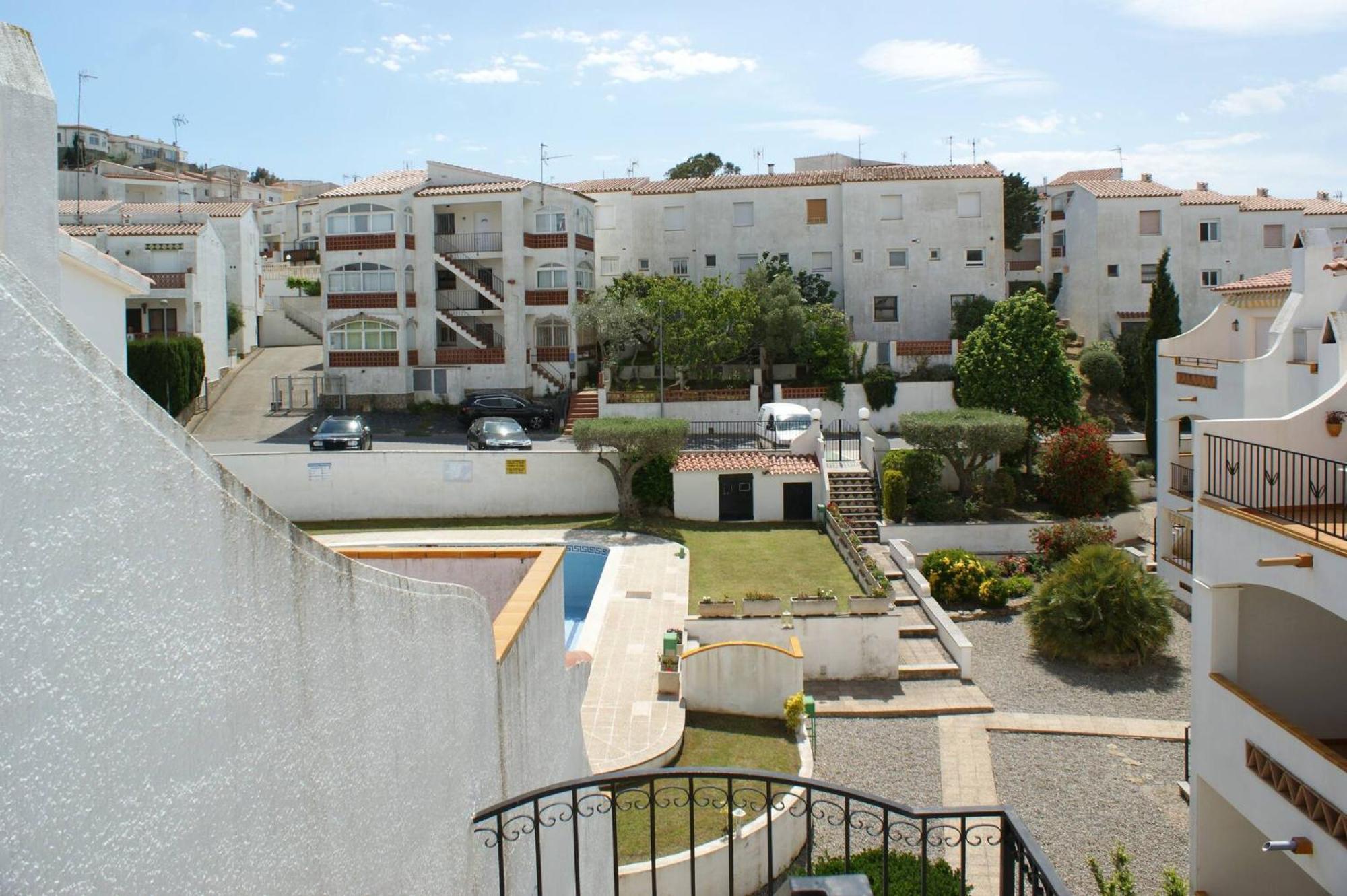 En Parking Y Piscina Comunitaria Av-54 *