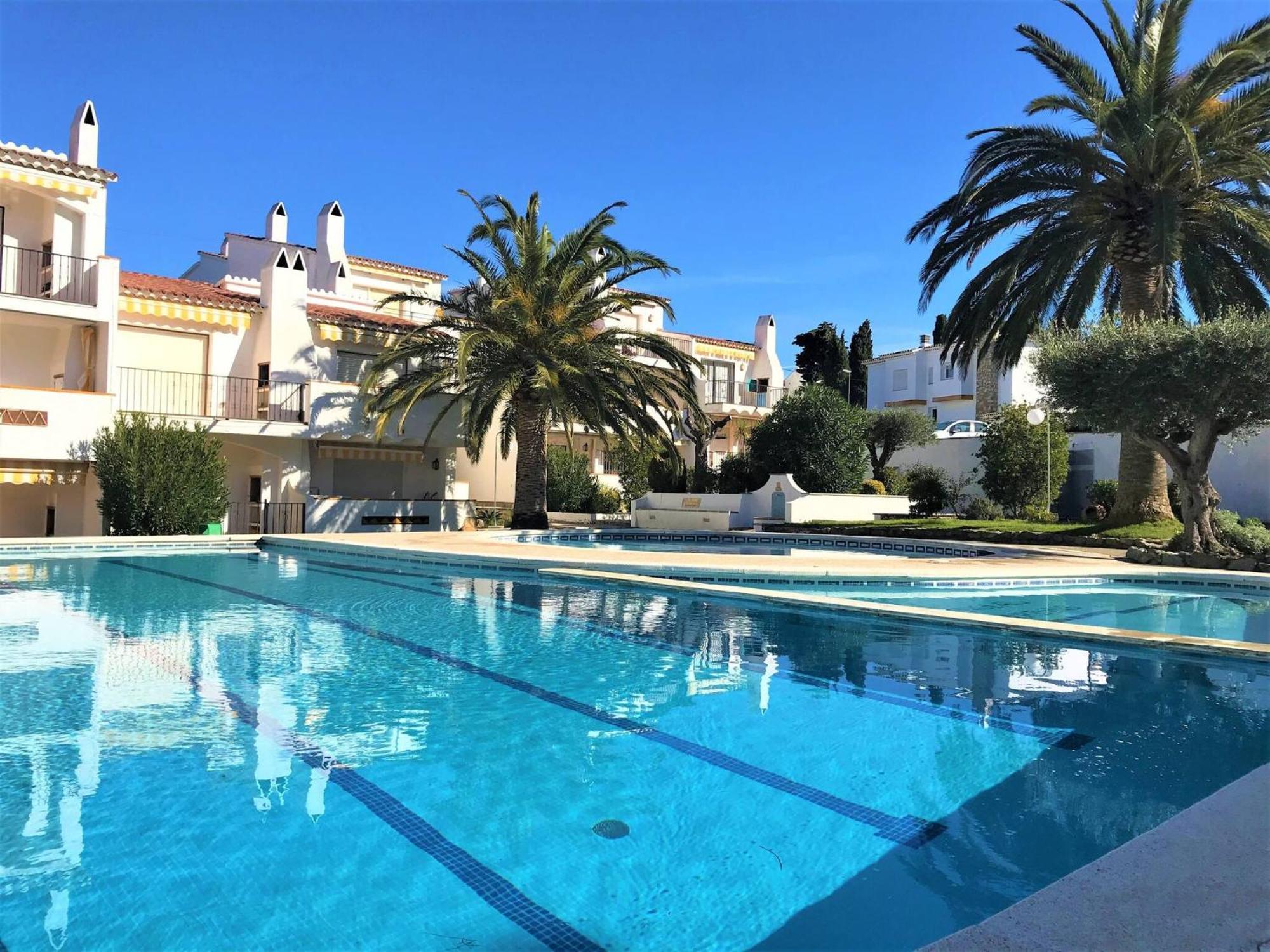 Vakantiehuis En Parking Y Piscina Comunitaria Av-54 *